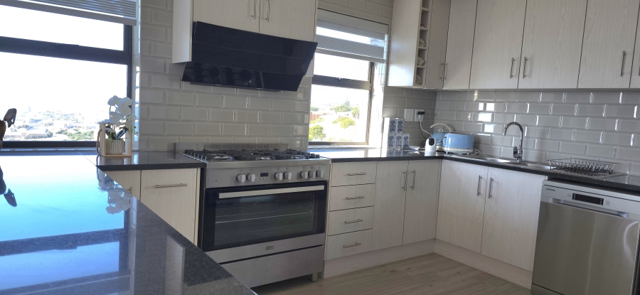 2 Bedroom Property for Sale in Da Nova Western Cape